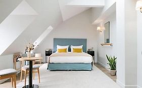 Hoy Paris - Yoga Hotel